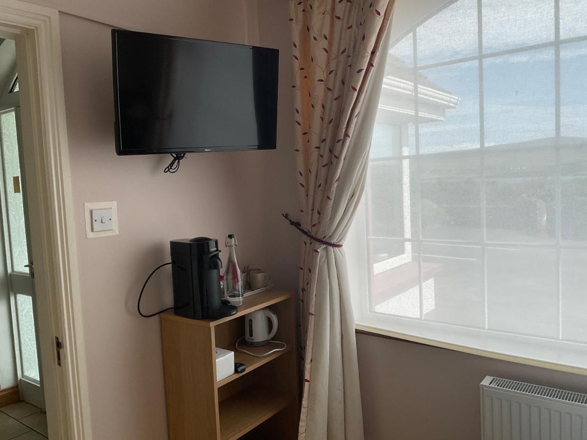 Bed and Breakfast Brownes Emlagh East Exterior foto