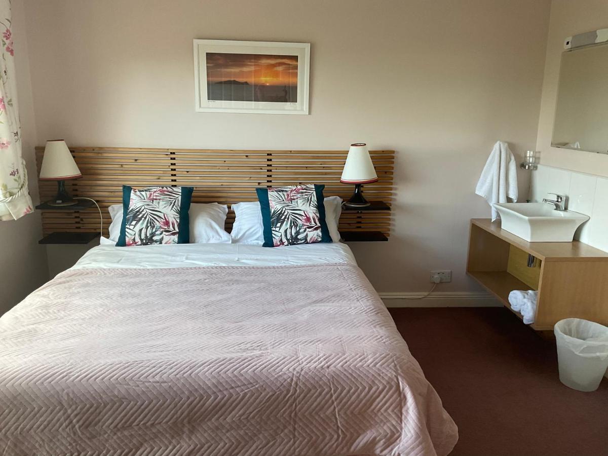 Bed and Breakfast Brownes Emlagh East Exterior foto