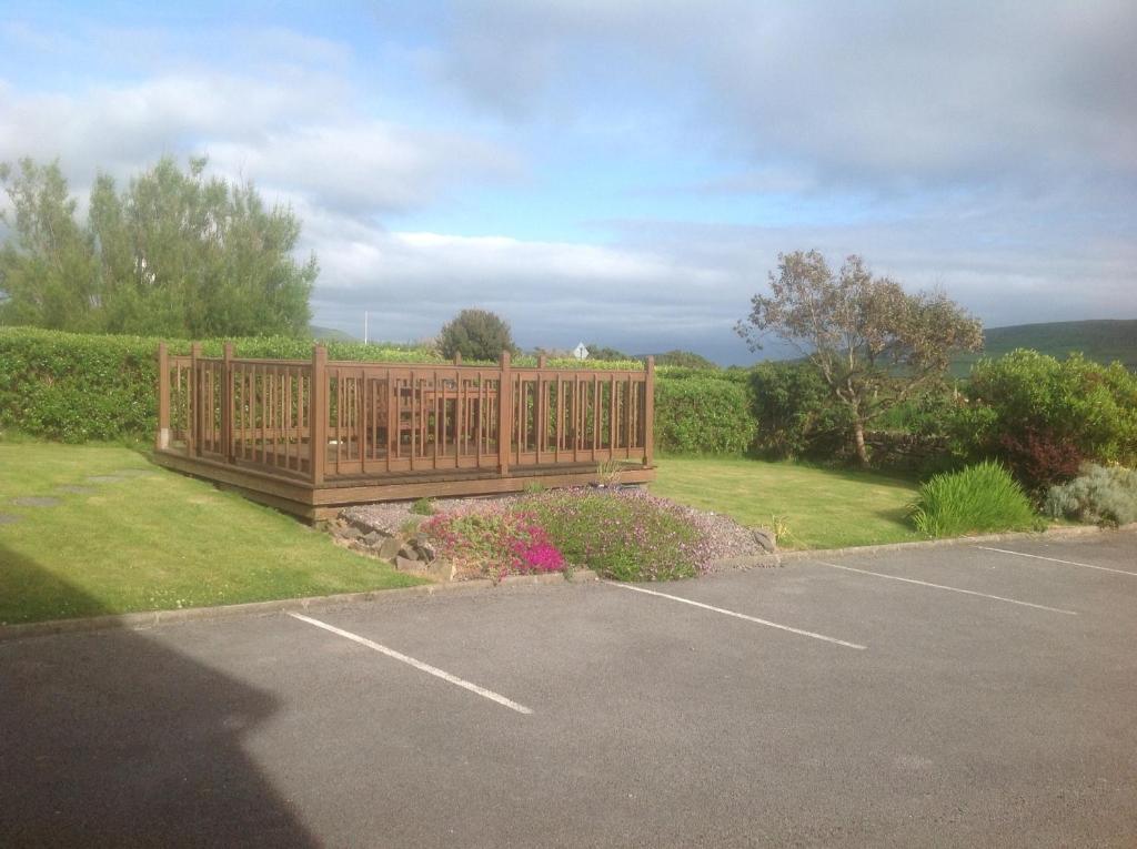 Bed and Breakfast Brownes Emlagh East Exterior foto